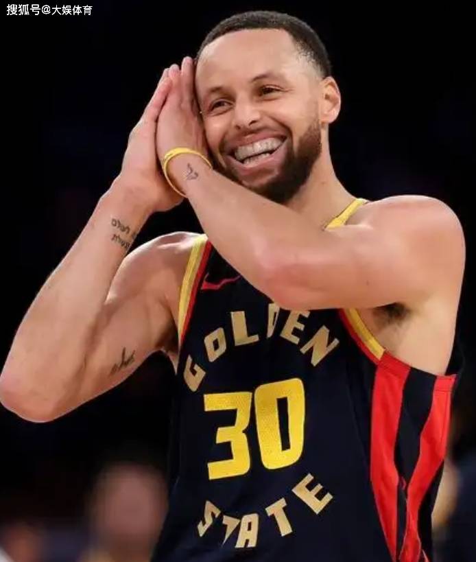 库里的“神级”传球和飙突，你看过哪些令人震惊？的简单介绍