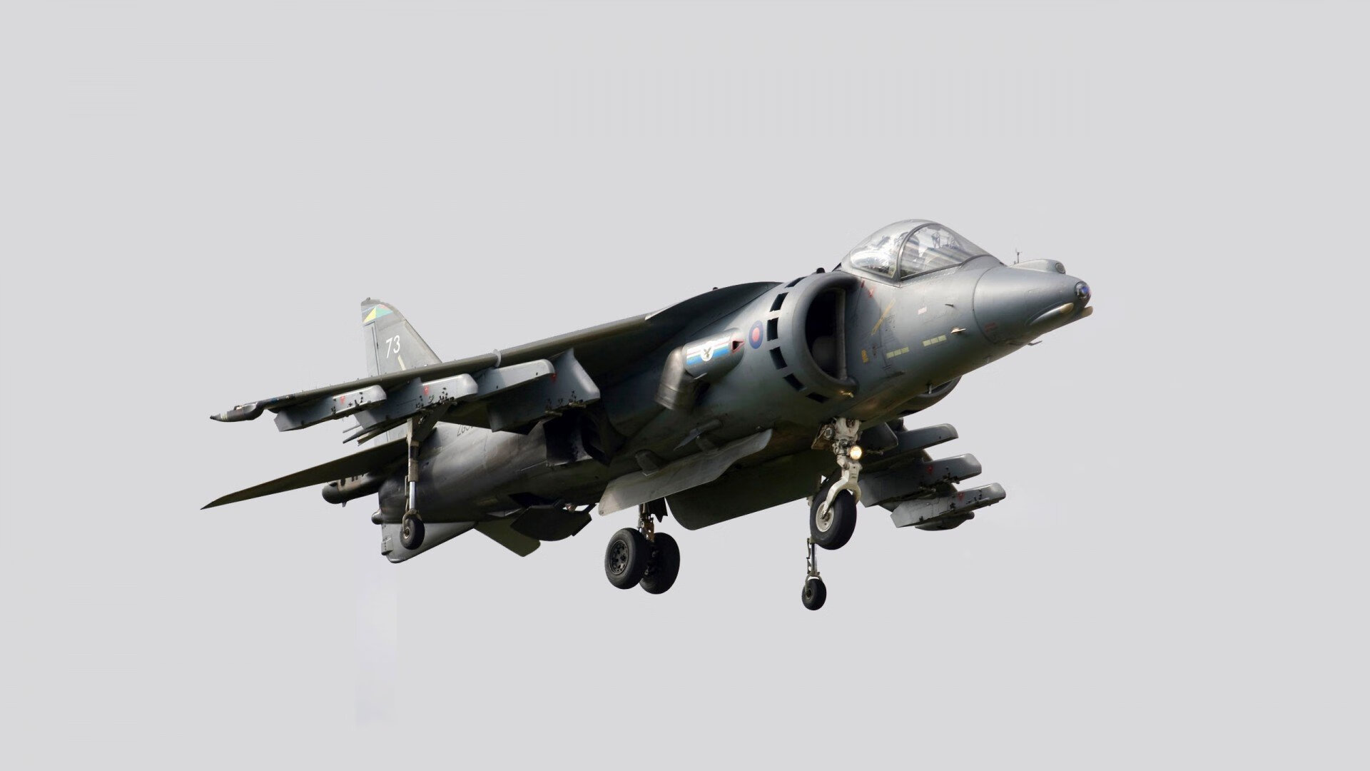 球员心理调节：高压环境下如何保持专注？，如何对处于高压任务中的官兵进行心理疏导